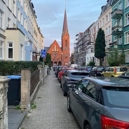 Doppelzimmer Mit Terrasse In Privatem Zuhause Privatunterkunft