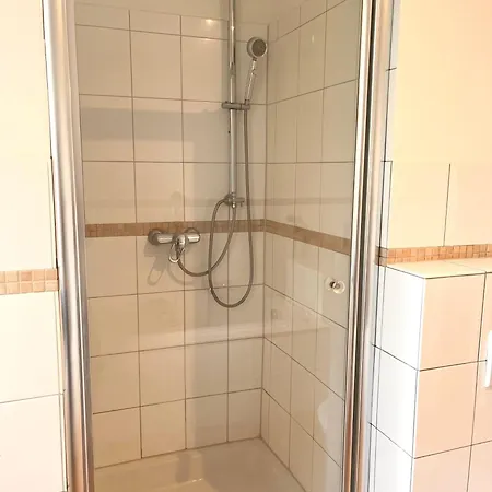בית אירוח Doppelzimmer Mit Terrasse In Privatem Zuhause *