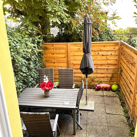 בית אירוח Doppelzimmer Mit Terrasse In Privatem Zuhause